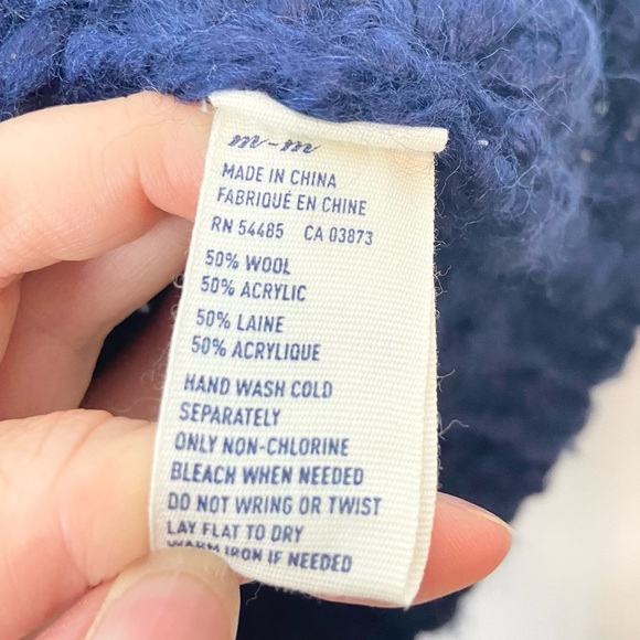 AEO•women’s wool blend thick chunky knit fair isle snowflake zipper vest medium - Picture 5 of 7